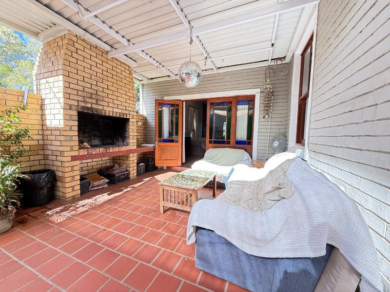 4 Bedroom Property for Sale in Die Wingerd Western Cape